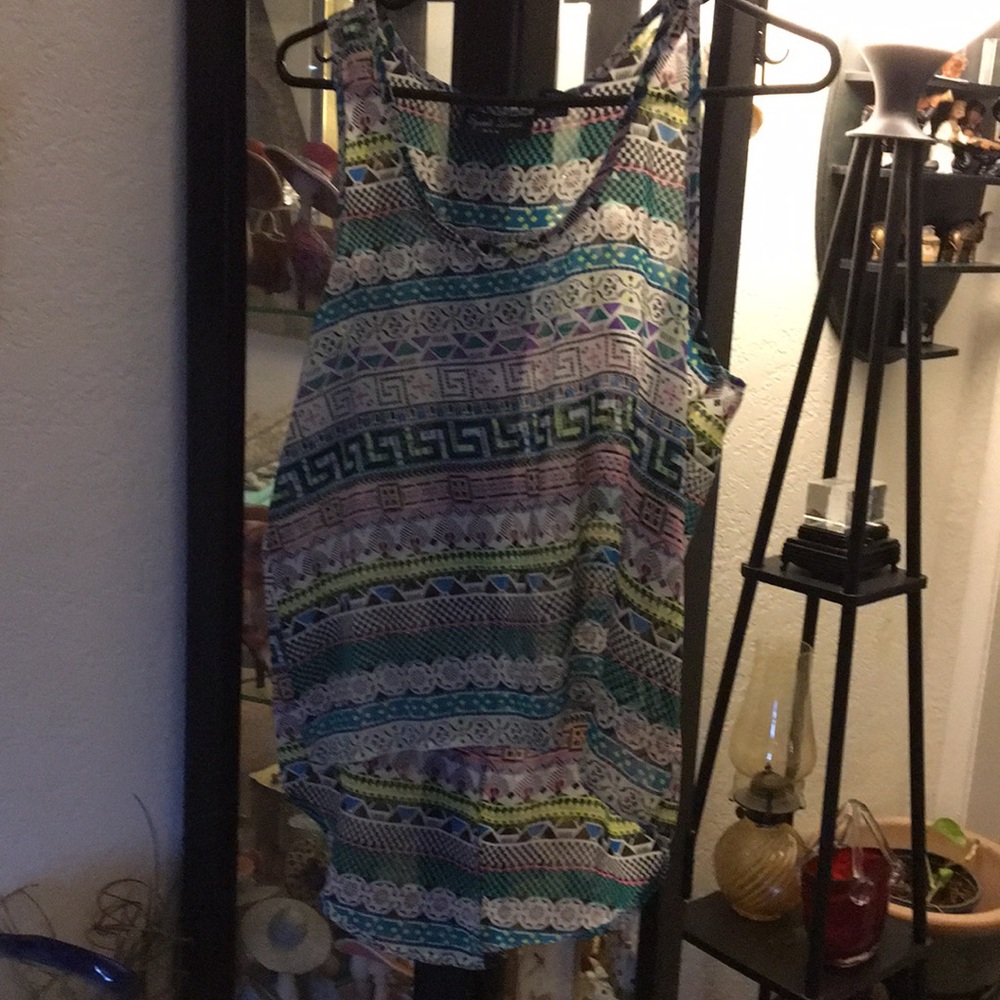 Cute top with split in back